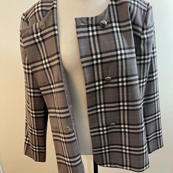 Woman’s 100% Wool Blazer | Vintage Blazer | Made In Canada | Women’s Wool Blazer - Picture 10 of 17